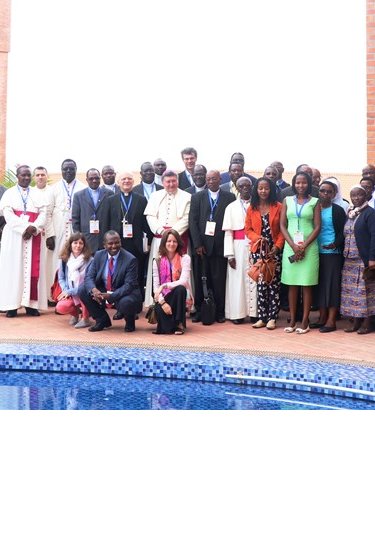 Symposium International de Kigali du 27 au 30 Novembre 2019 :  L’Ecole Catholique en Afrique francophone. L’urgence de la promotion de l’Education à la Paix.