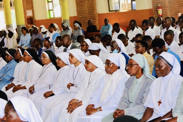 UBUTUMWA BWO KU MUNSI WA YUBILE Y’UKWIYEGURIRIMANA I KIBEHO KUWA 2 GASHYANTARE 2025
